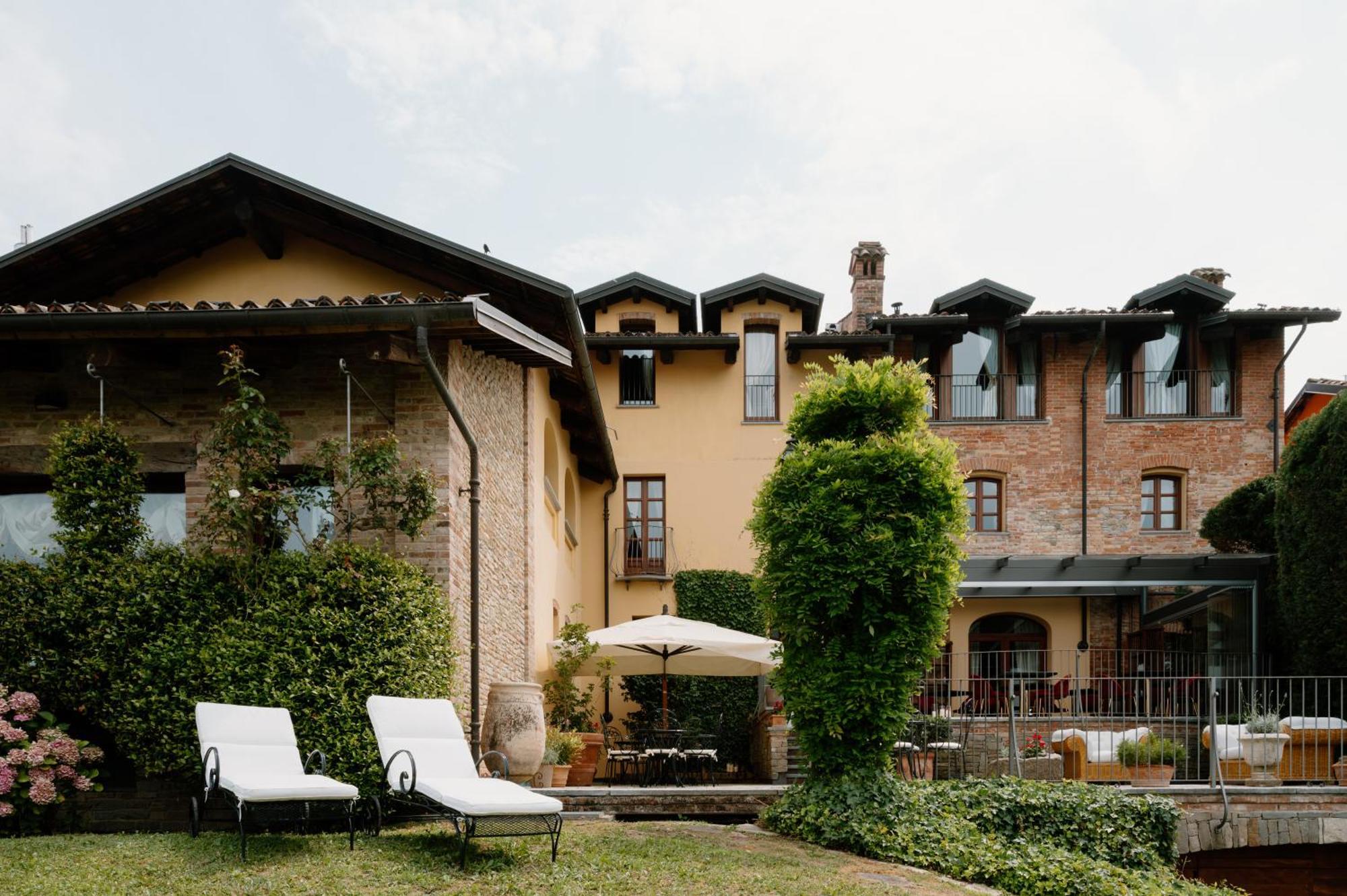 Hotel Casa Pavesi Grinzane Cavour Kültér fotó