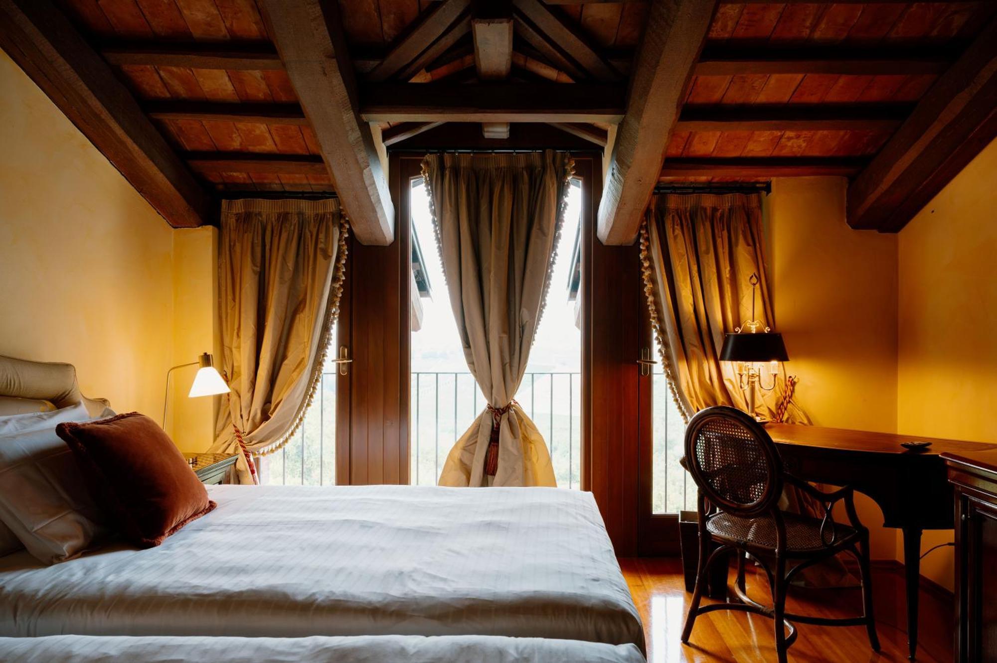 Hotel Casa Pavesi Grinzane Cavour Kültér fotó