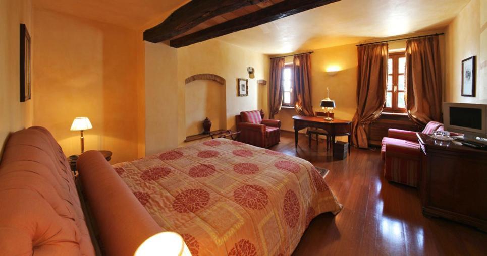 Hotel Casa Pavesi Grinzane Cavour Szoba fotó